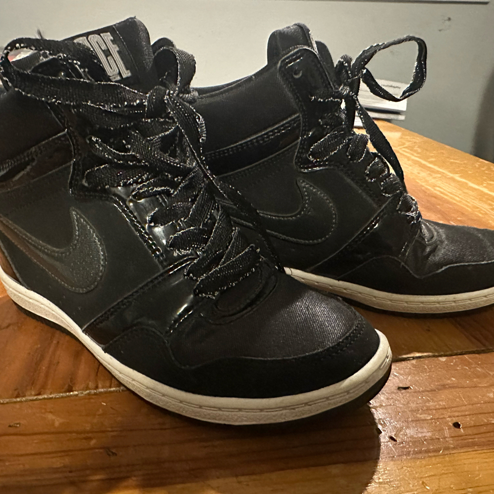 RARE NIKE FORCE woman’s sky high sneakers with hidden heal